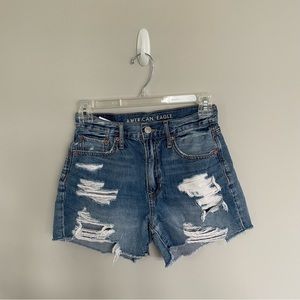 American Eagle 90’s Boyfriend shorts